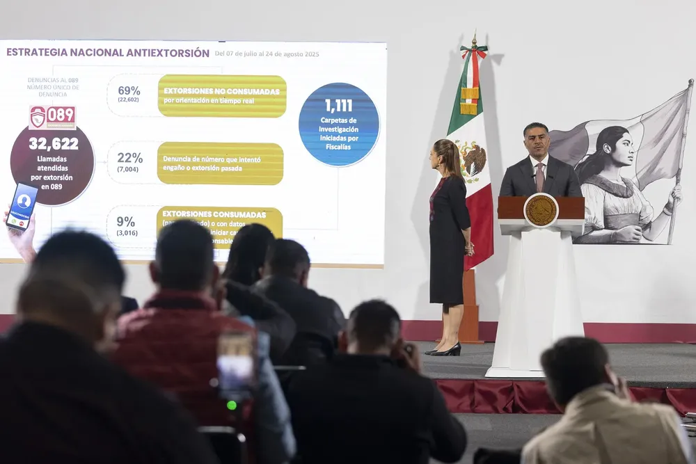 2025-08-27-Conferencia-de-prensa-matutina-Palacio-Nacional-15-JCB