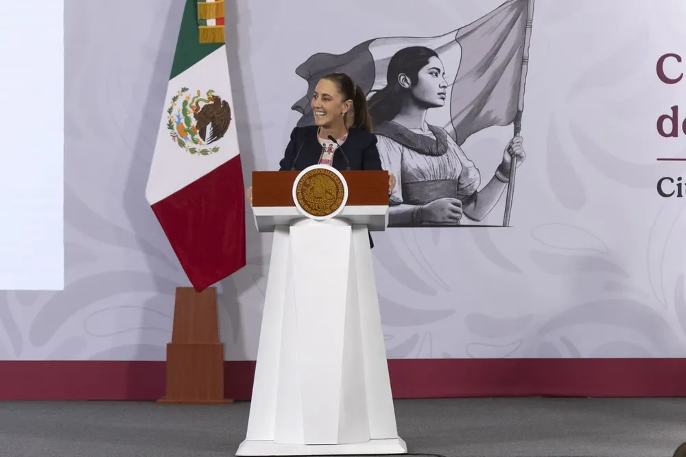 2025-12-04-Conferencia-de-prensa-matutina-Palacio-Nacional-09-JCB