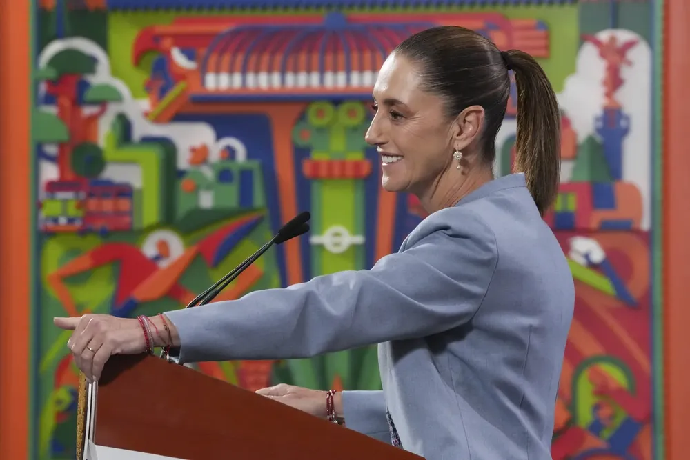 2025-11-27-Conferencia-de-prensa-matutina-Palacio-Nacional-06-HC