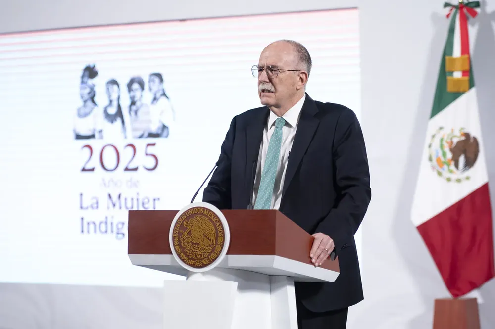 2025-04-15_Conferencia_de_prensa_matutina_-_Palacio_Nacional_03_SLE