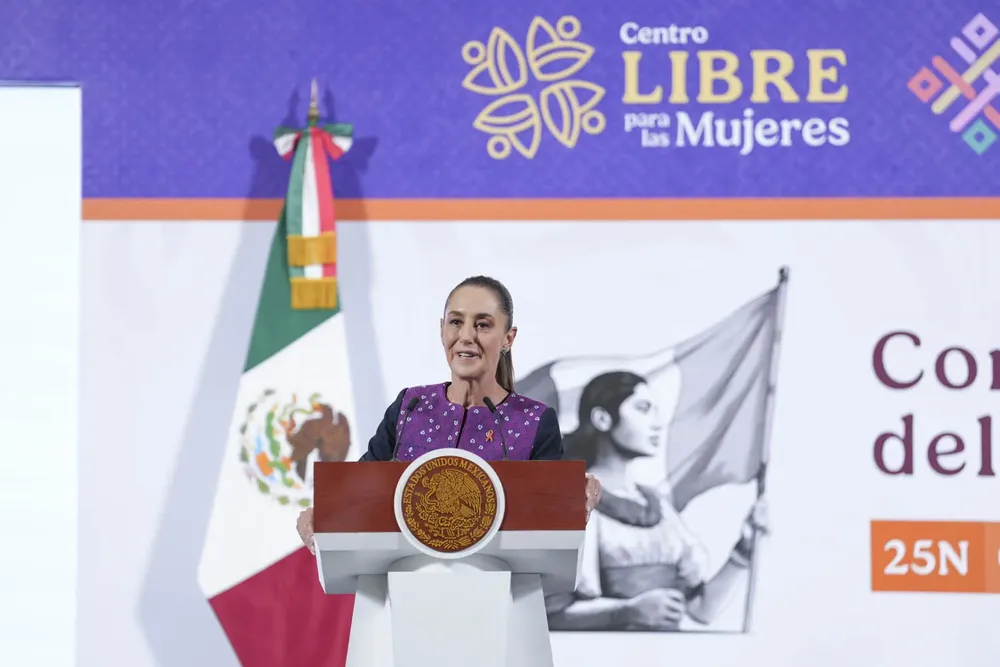 2025-11-25-Conferencia-de-prensa-matutina-Palacio-Nacional-01-HC