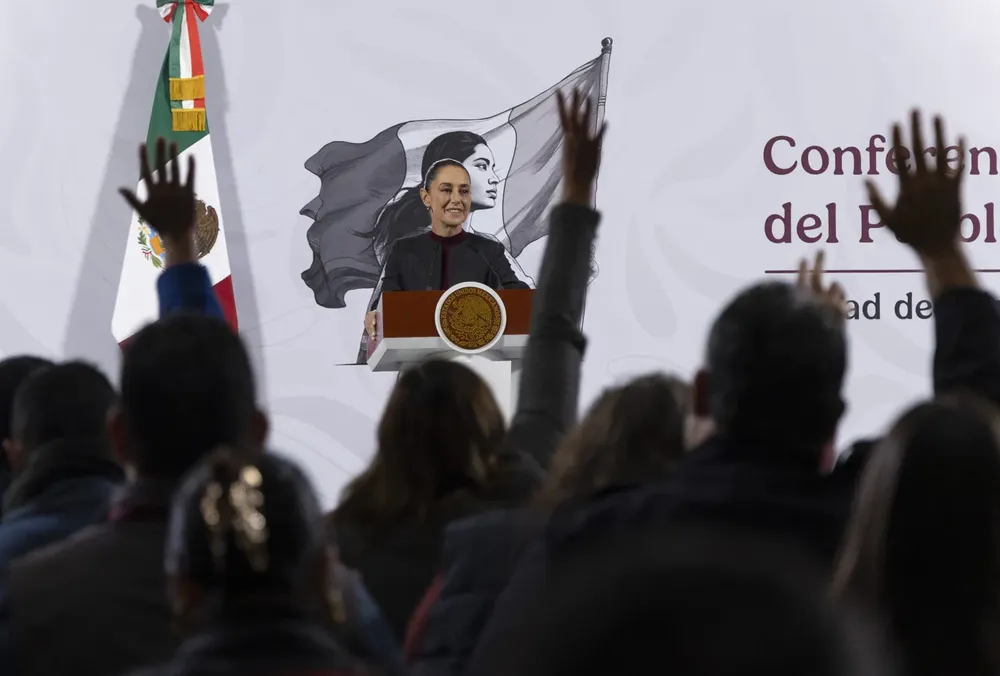 2025-11-21-Conferencia-de-prensa-matutina-Palacio-Nacional-07-JCB