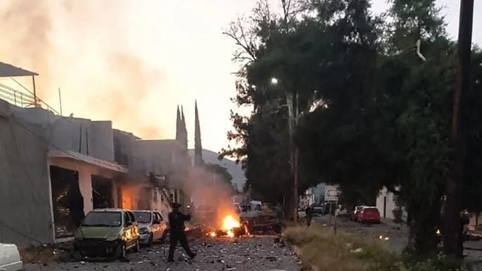 estalla-coche-bomba-en-acambaro