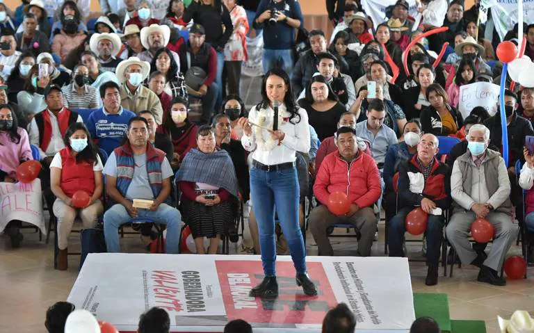 Alejandra Del Moral en Temoaya