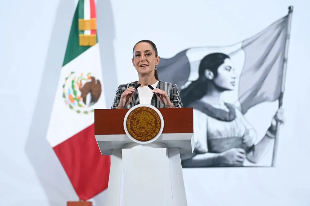 2025-05-21_Conferencia_de_prensa_matutina_-_Palacio_Nacional_04_SLE