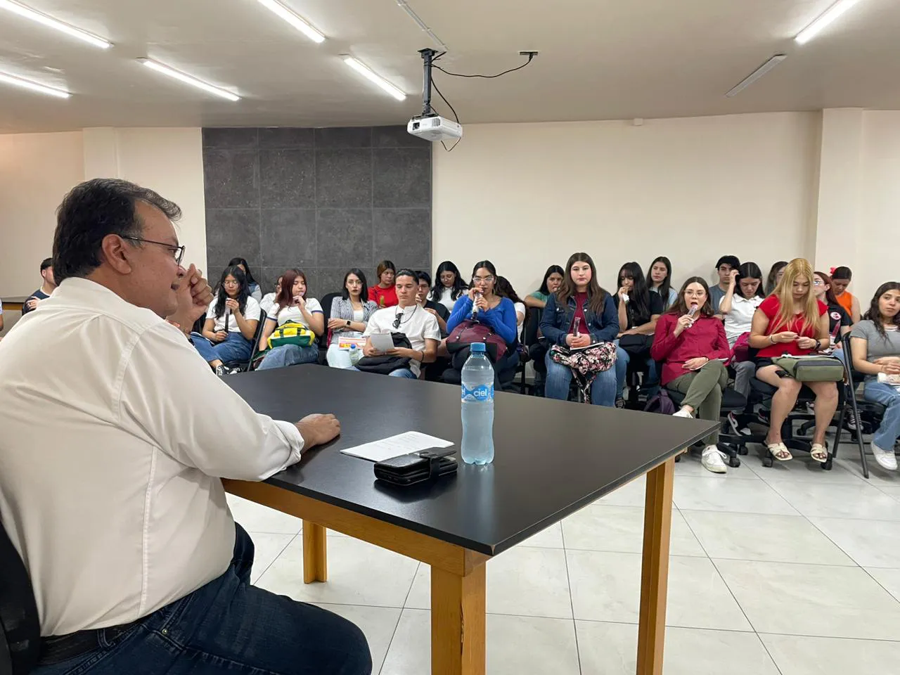 f6df7e1e-0065-4a4b-a024-bfdf527c8868