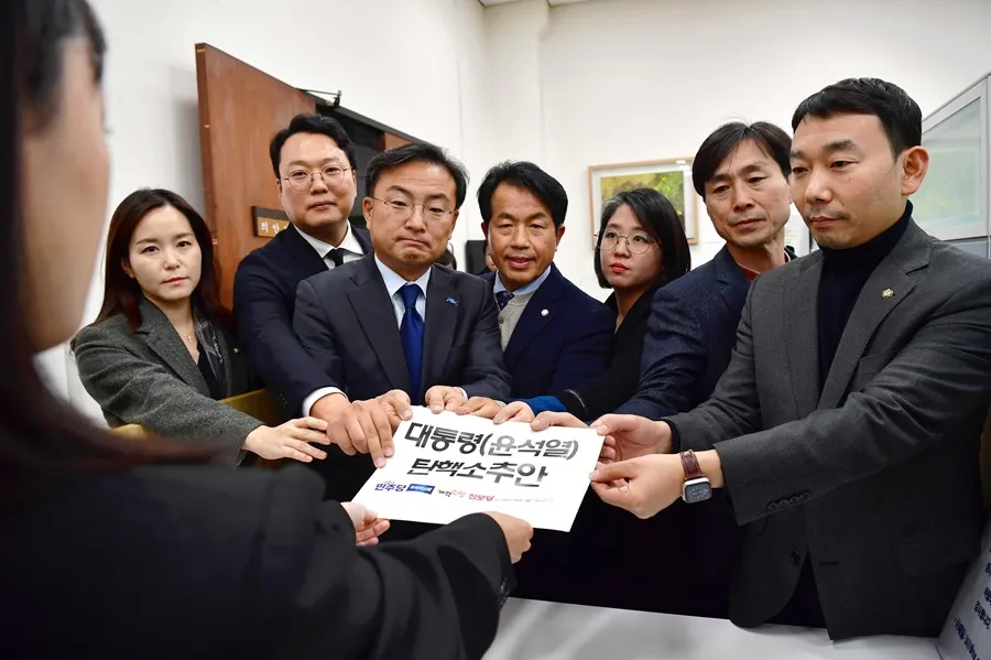 OPOSICION-COREA-MOCION