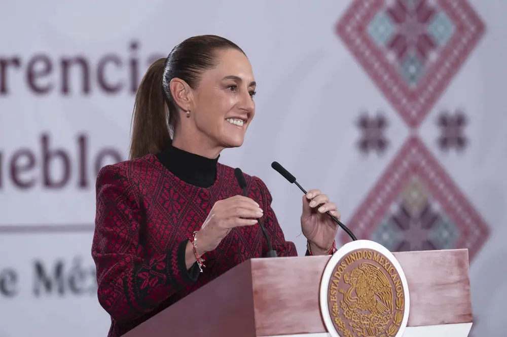 2025-12-02-Conferencia-de-prensa-matutina-Palacio-Nacional-18-SLE