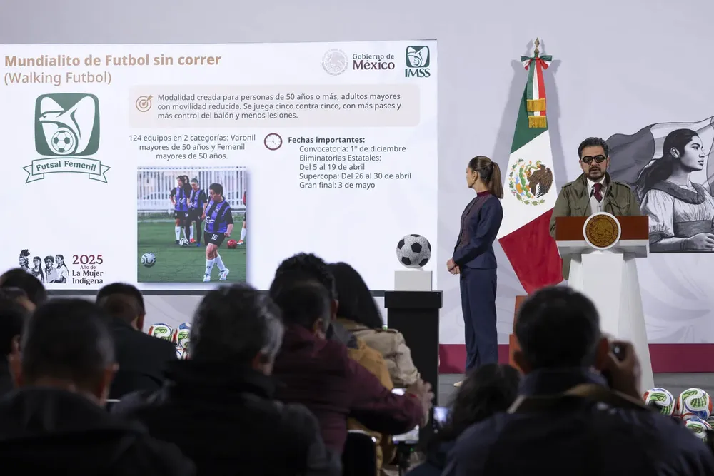 2025-11-18-Conferencia-de-prensa-matutina-Palacio-Nacional-18-JCB