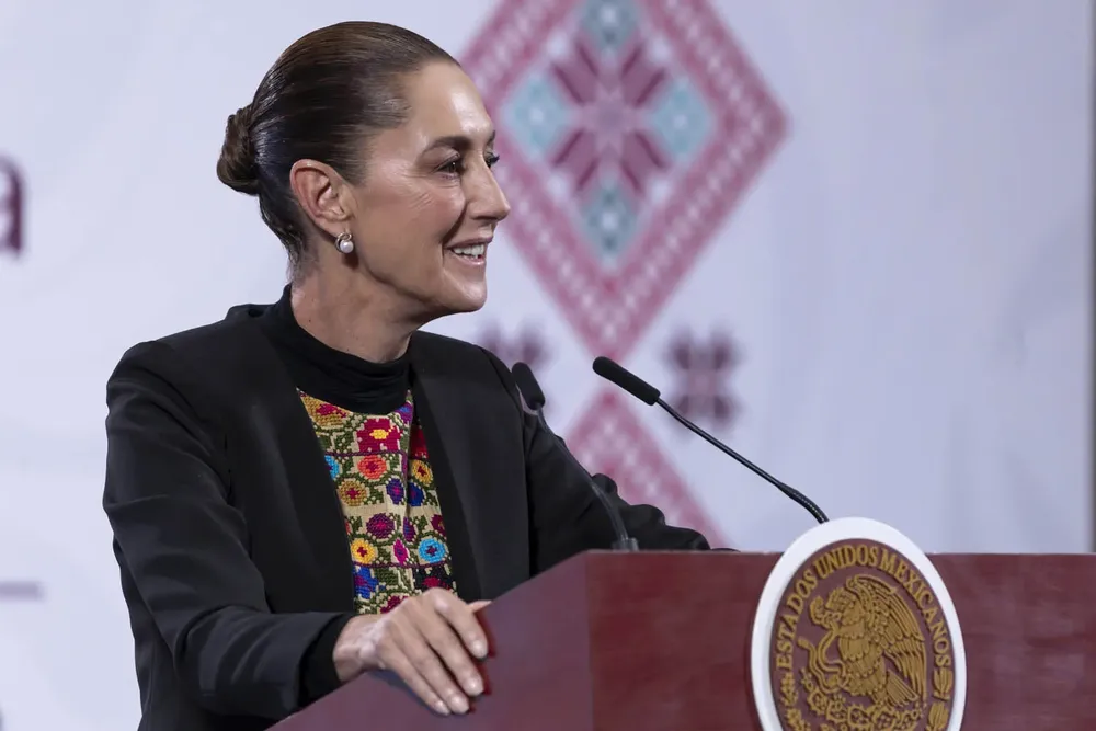 2025-12-01-Conferencia-de-prensa-matutina-Palacio-Nacional-19-JCB