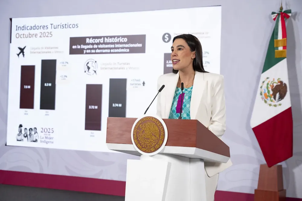 2025-12-11-Conferencia-de-prensa-matutina-Palacio-Nacional-17-SLE