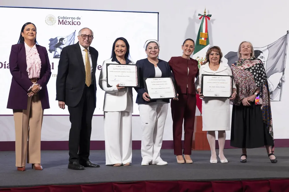 2025-05-12_Conferencia_de_prensa_matutina_-_Palacio_Nacional_16_GM